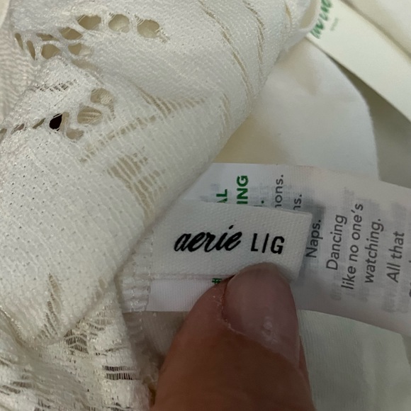 AERIE BRA. Lg. New/never worn/w Tags. 1 Shoulder. Lined, lace ecru. Orig. 39.95. - Picture 7 of 7